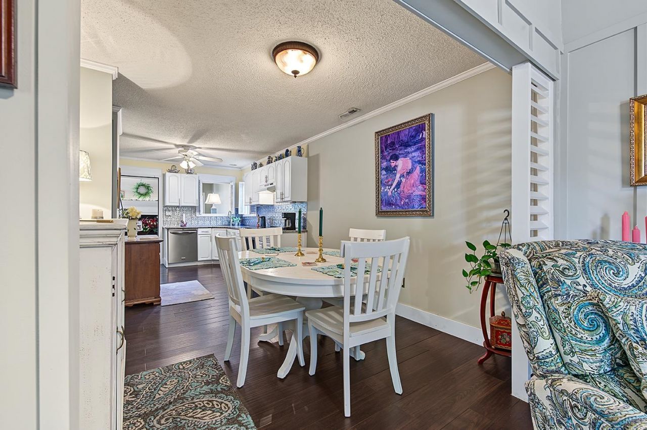 4273 Brook Dr. Photo 21