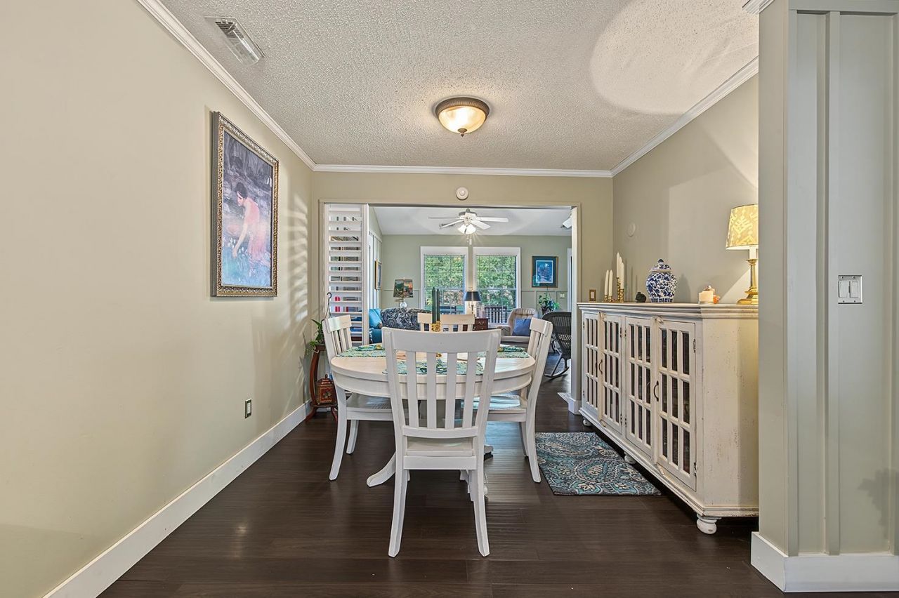 4273 Brook Dr. Photo 22