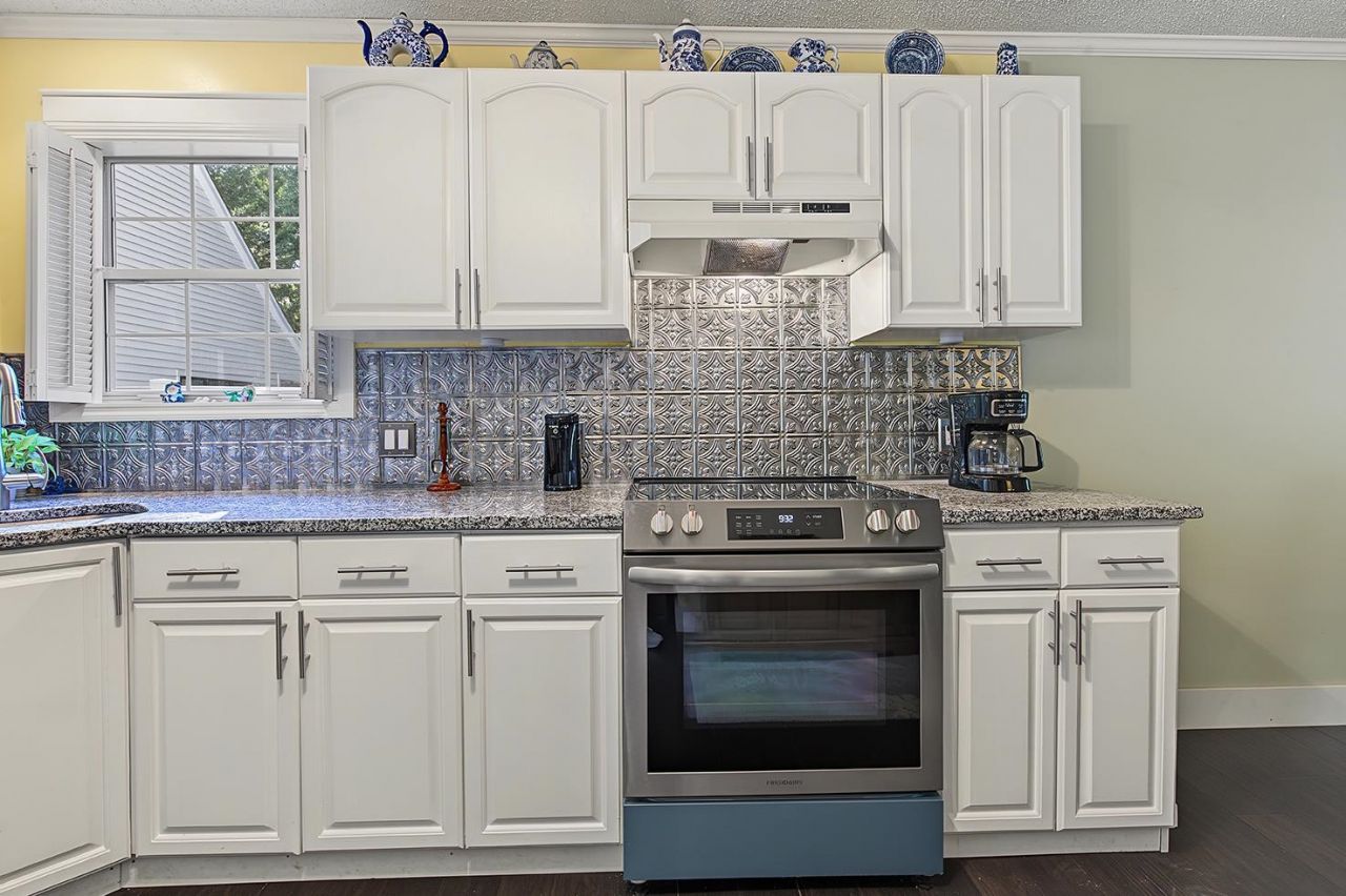 4273 Brook Dr. Photo 34