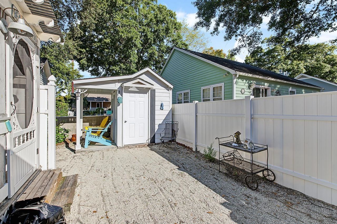 4273 Brook Dr. Photo 42