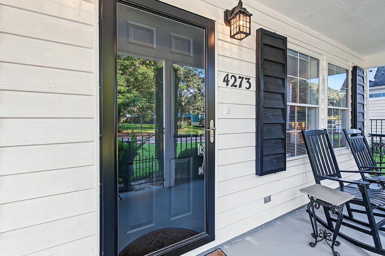 4273 Brook Dr. Photo 8