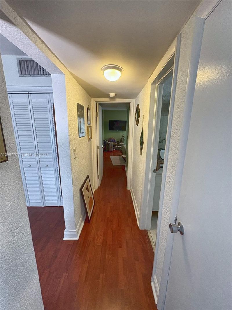 9280 Bay Harbor Ter , Unit 25, Bay Harbor Islands, FL 33154 Photo