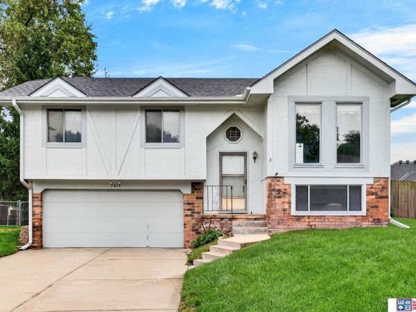 7214 S 150th Street, Omaha, NE 68138