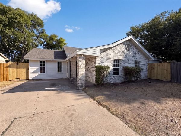 404 Vincent Street, Cedar Hill, TX 75104