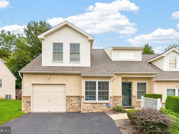 19 STUART DRIVE, Unit 19, NORRISTOWN, PA 19401