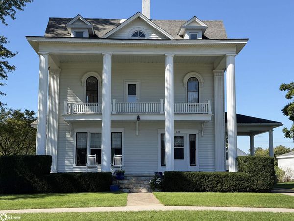 406 Jackson Street, Brooklyn, IA 52211