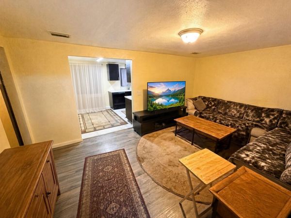 21145 EVERGREEN COURT , MOUNT DORA, FL 32757