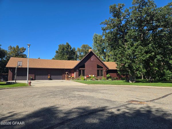 107 OAK Lane, Park River, ND 58270