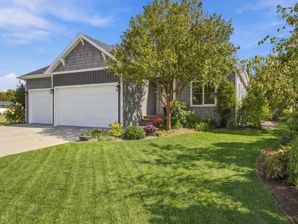 6016 Autumn Drive S, Fargo, ND 58104