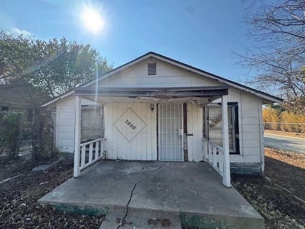 2800 S Jones Street , Fort Worth, TX 76104