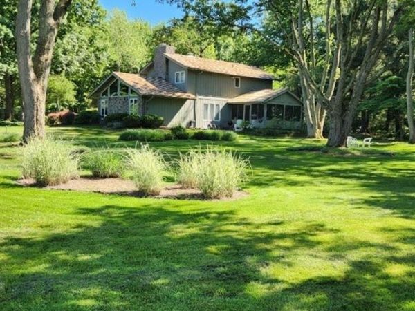2025 Lyndway Road , Lyndhurst, OH 44121