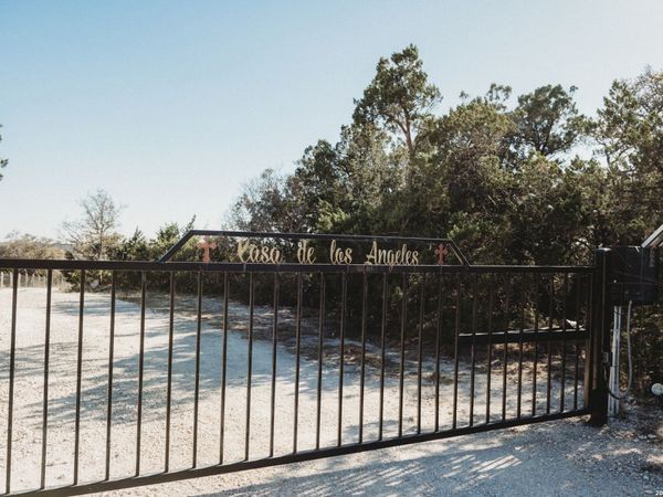 27375 TOUTANT BEAUREGARD RD, Boerne, TX 78006