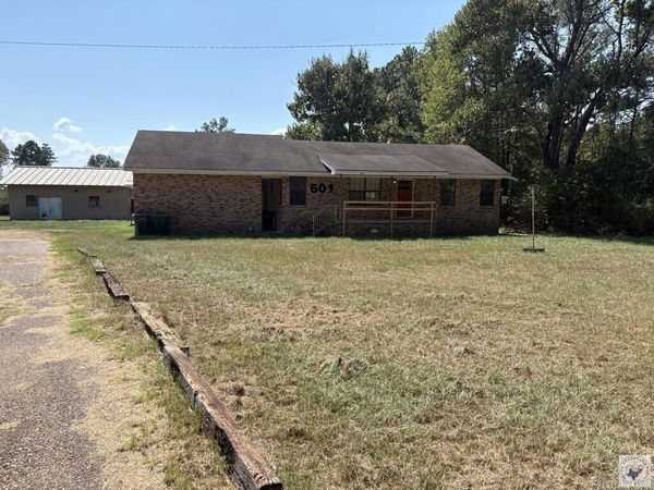 601 Columbia County Road 200, Magnolia, AR 71753
