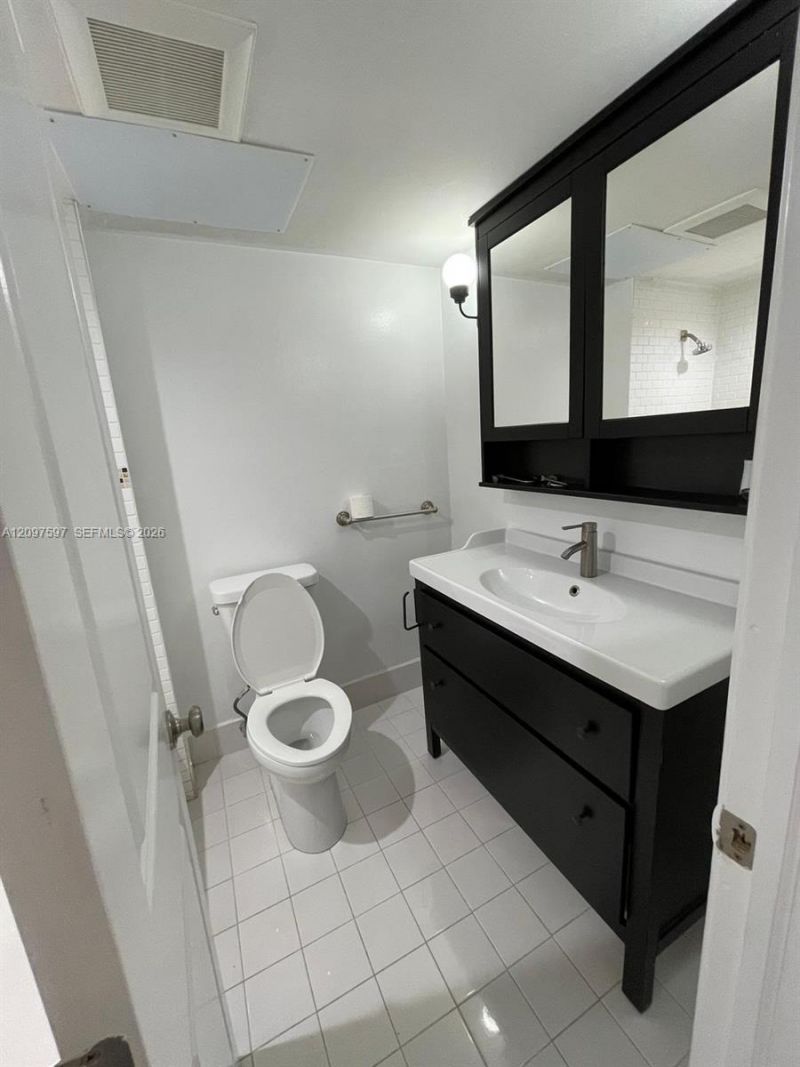4160 NW 79th Ave, Unit 1F, Doral, FL 33166 Photo