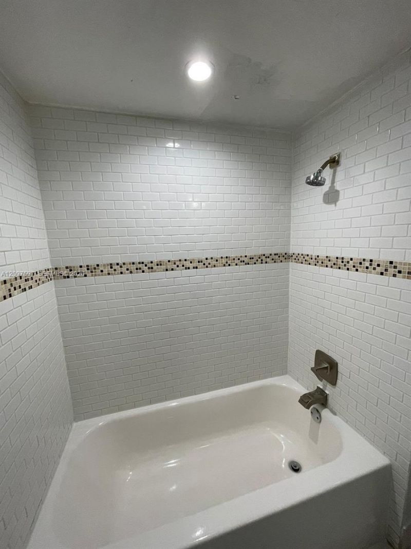 4160 NW 79th Ave, Unit 1F, Doral, FL 33166 Photo