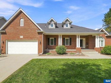 3201 Crown Pointe Road, Lincoln, NE 68506