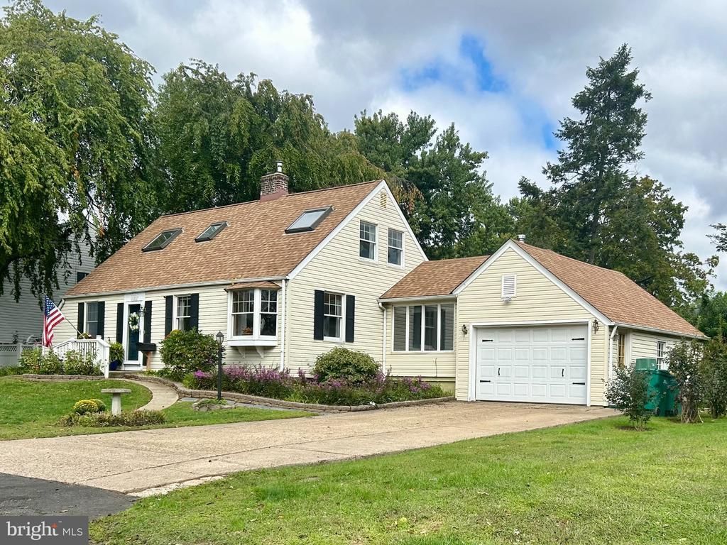 1141 ELWOOD AVENUE , ANDALUSIA, PA 19020