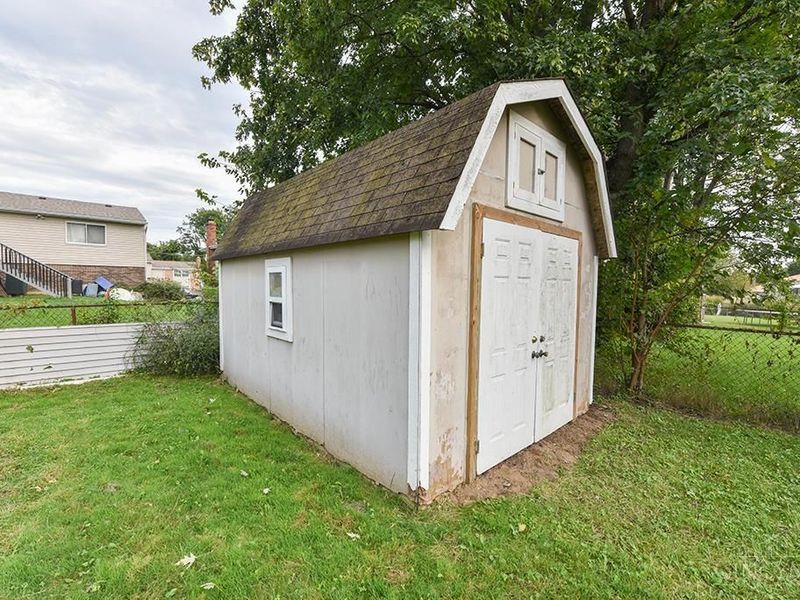 9926 Pinedale Drive, Colerain Township, OH 45231 Photo 24