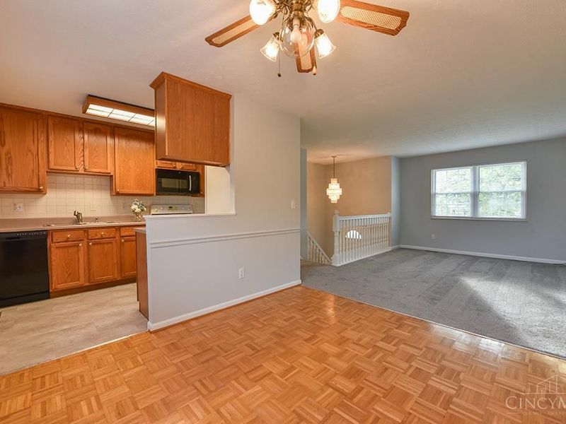 9926 Pinedale Drive, Colerain Township, OH 45231 Photo 8