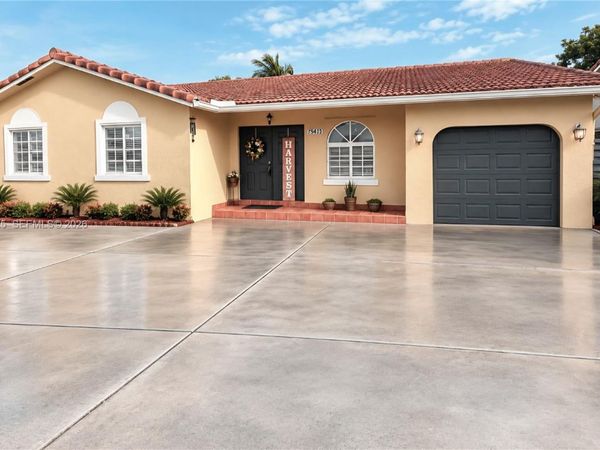 15413 SW 178th St , Miami, FL 33187