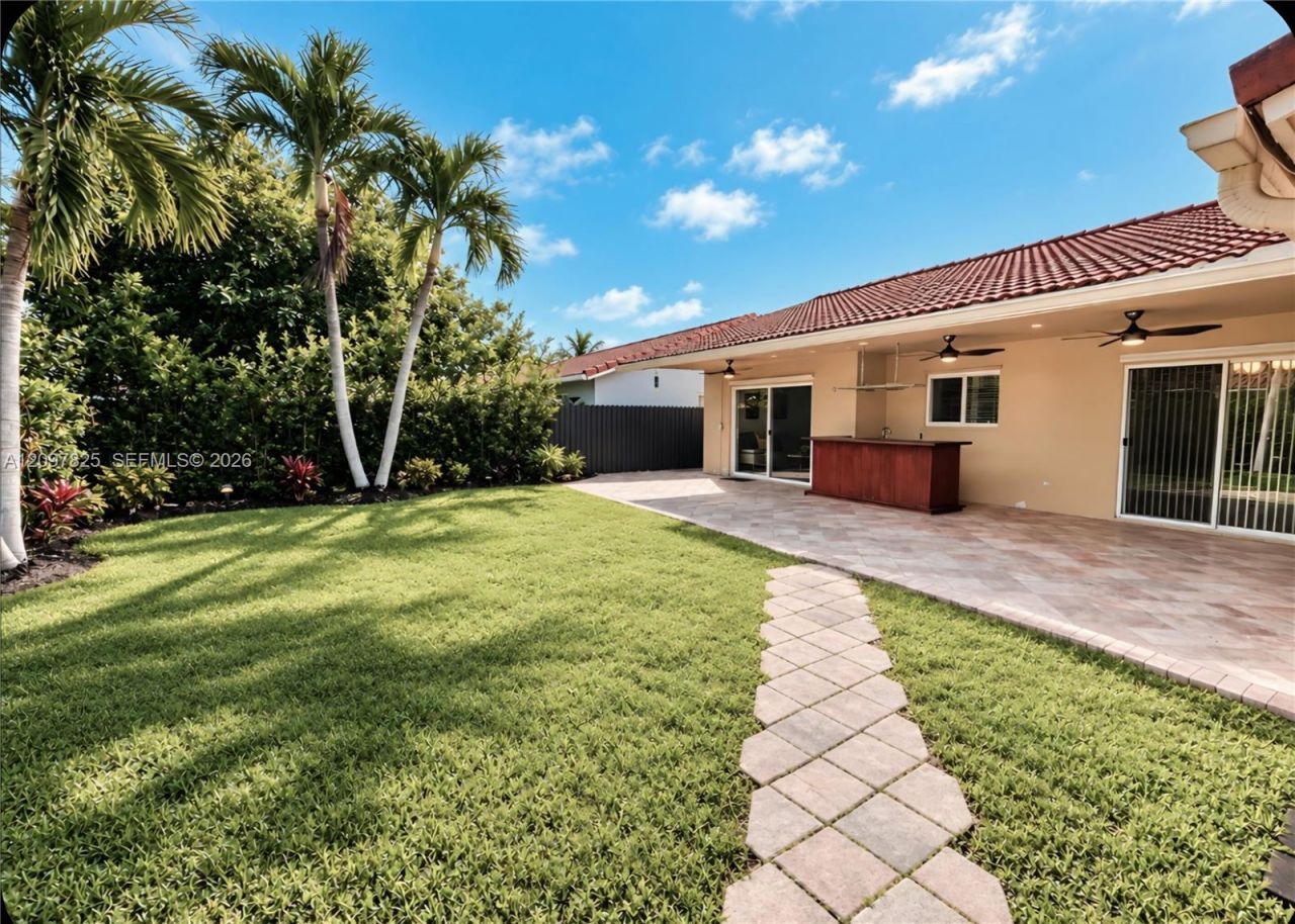 15413 SW 178th St , Miami, FL 33187 Photo