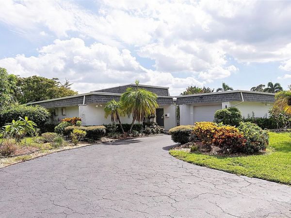 5010 Banyan Ln , Tamarac, FL 33319