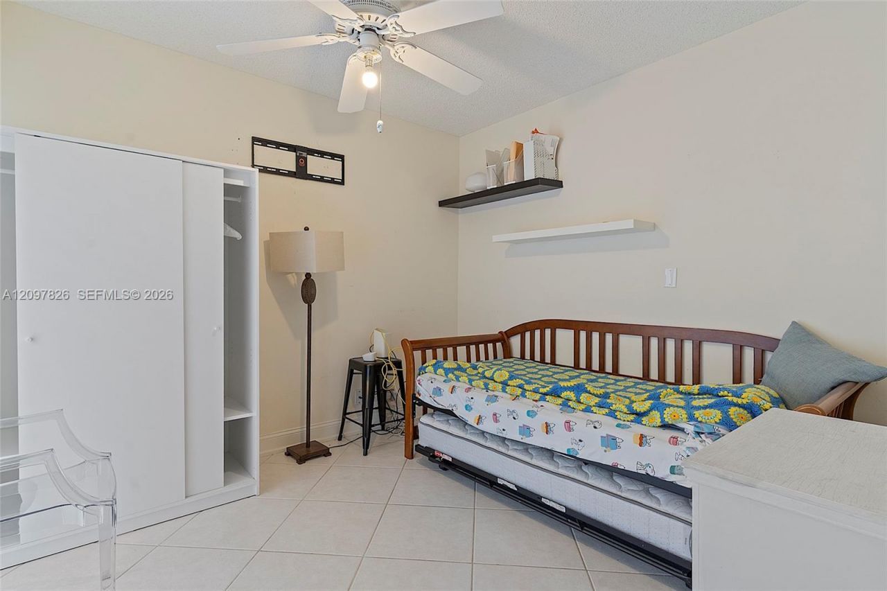 5010 Banyan Ln , Tamarac, FL 33319 Photo