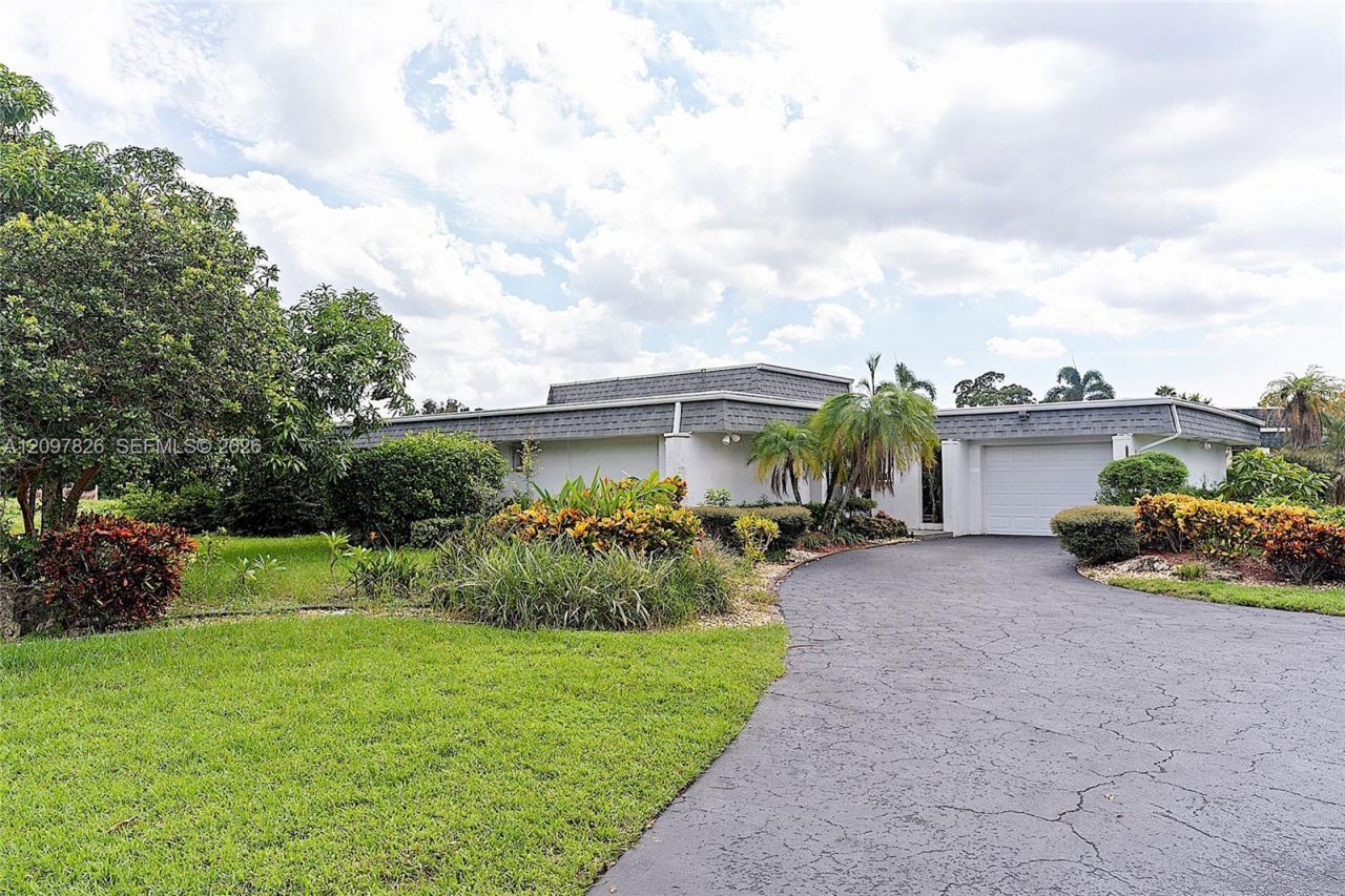 5010 Banyan Ln , Tamarac, FL 33319 Photo