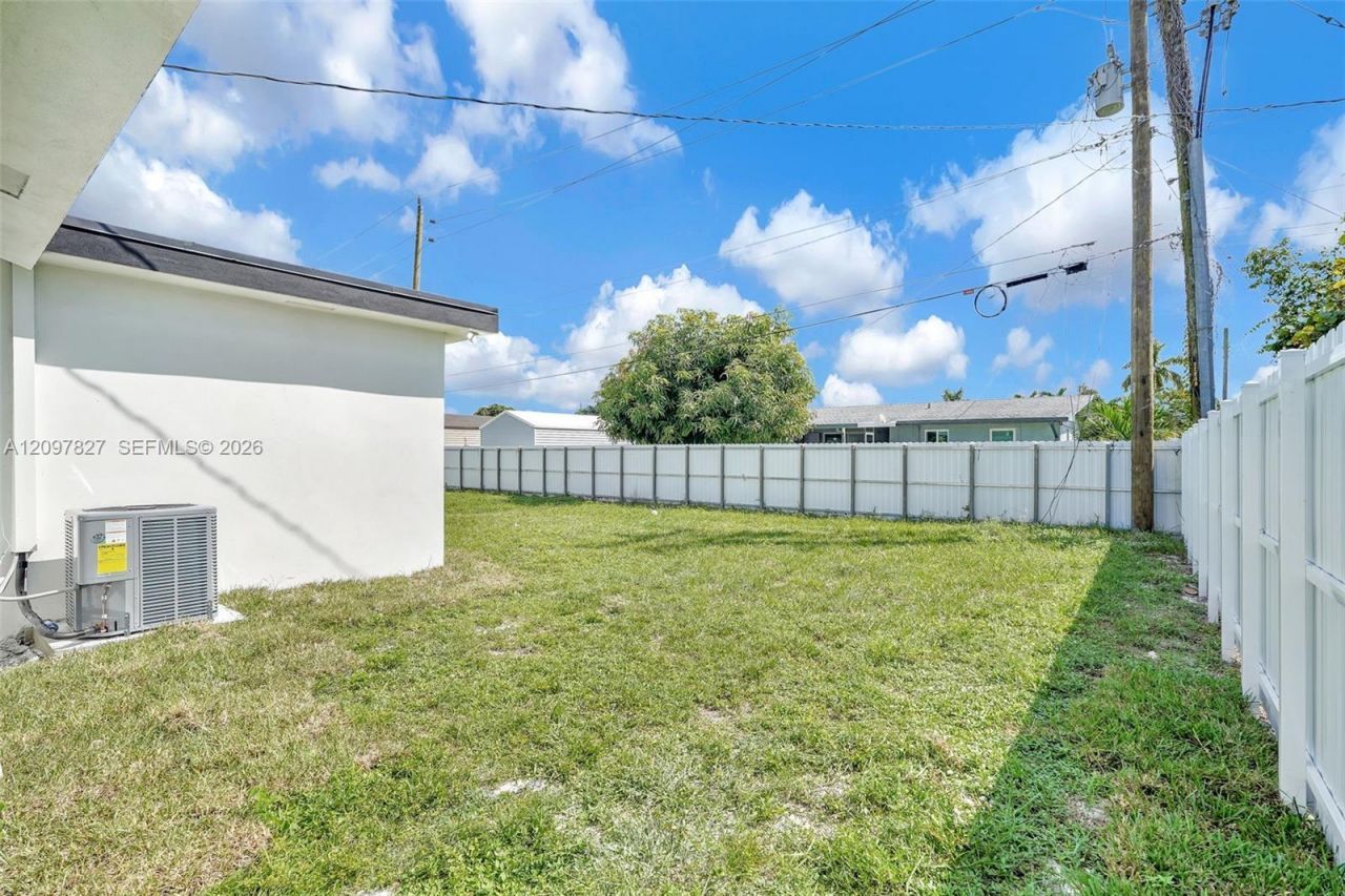 17165 NW 41st Ave, Miami Gardens, FL 33055 Photo