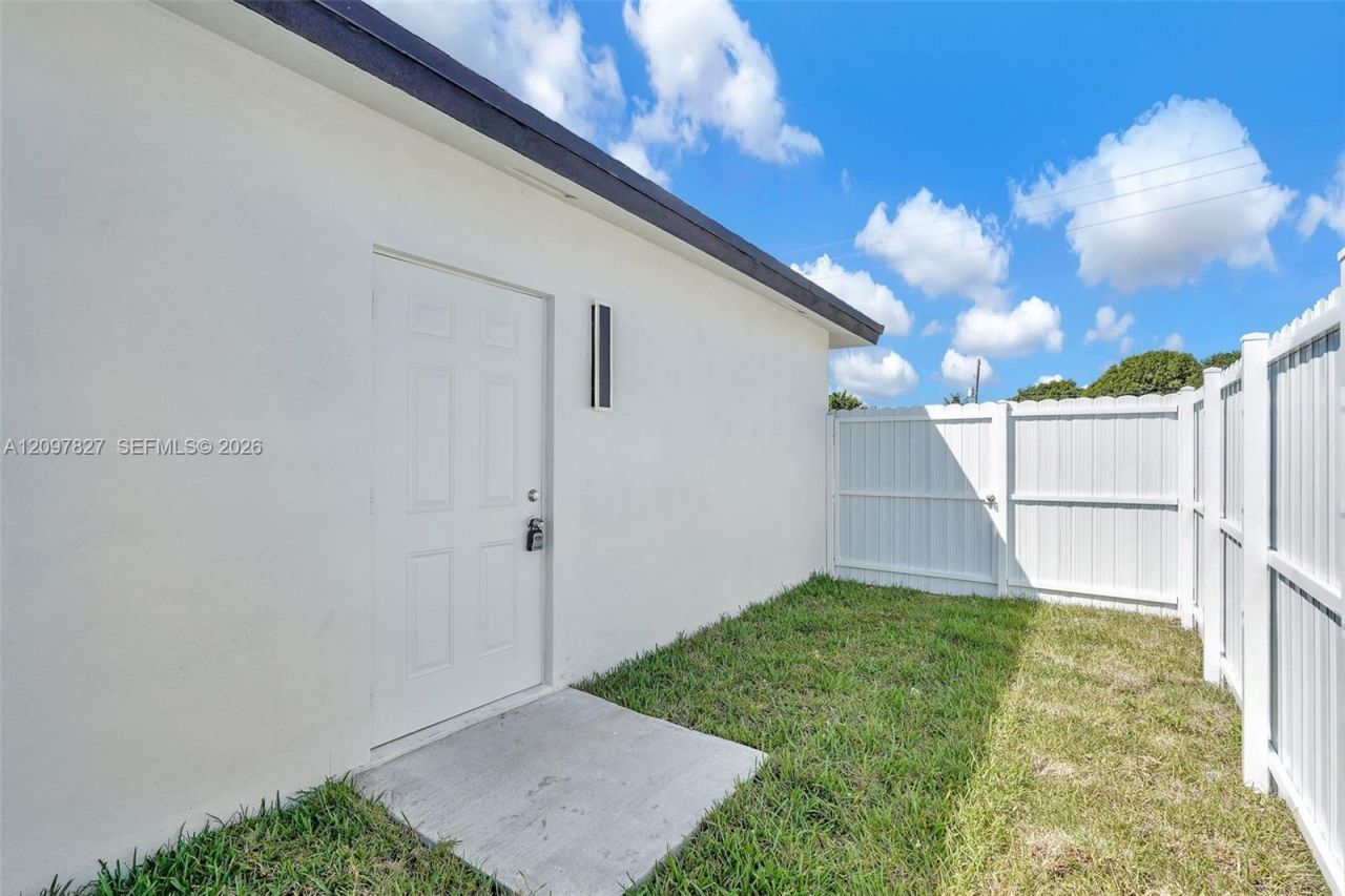17165 NW 41st Ave, Miami Gardens, FL 33055 Photo