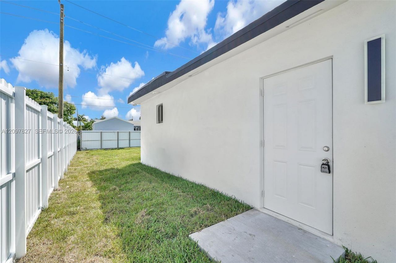 17165 NW 41st Ave, Miami Gardens, FL 33055 Photo