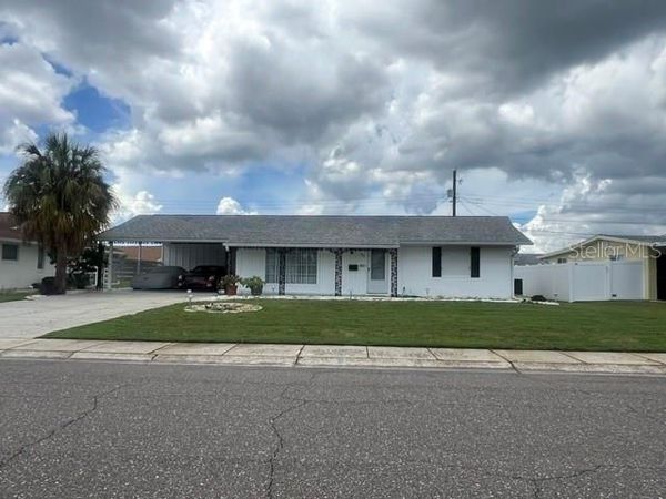 721 BEL AIR AVENUE , SUN CITY CENTER, FL 33573