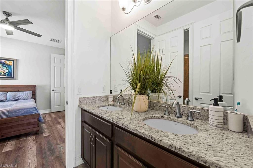 3069 Amadora Cir, Cape Coral, FL 33909 Photo