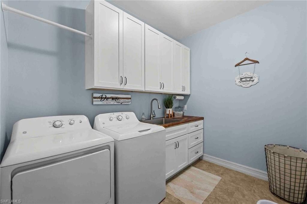 3069 Amadora Cir, Cape Coral, FL 33909 Photo