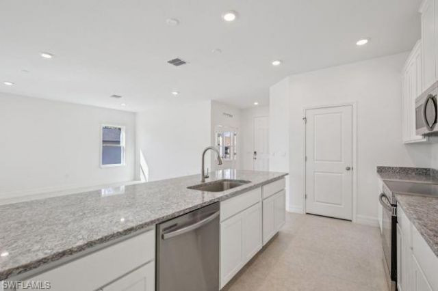 1946 NE 15th St , Cape Coral, FL 33909 Photo