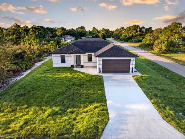 2621 40th ST W, LEHIGH ACRES, FL 33971