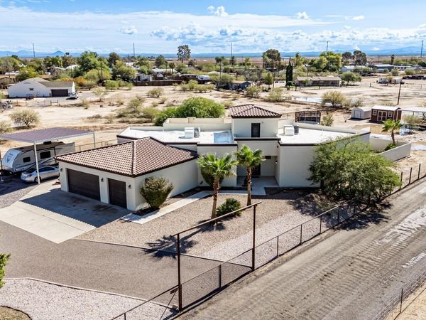 10819 E THE GRIFFIN Way, Valley Farms, AZ 85191
