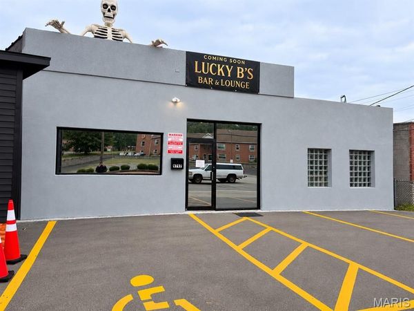 9797 Saint Charles Rock Road , Breckenridge Hills, MO 63114