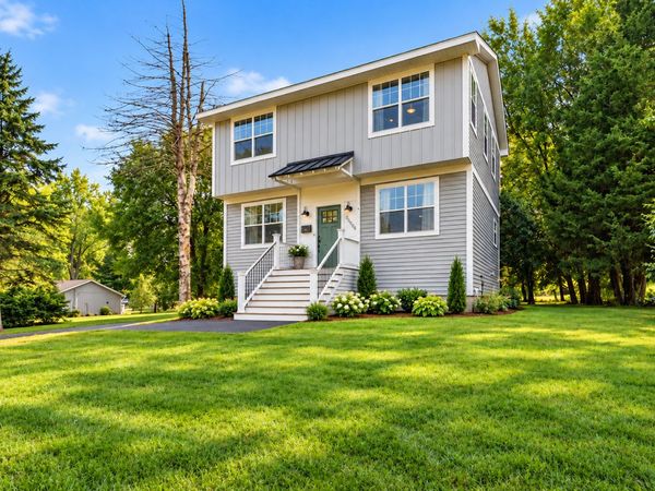 2408 N Spojnia Road N, McHenry, IL 60050