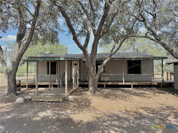 201 Sandra Lane , Victoria, TX 77905