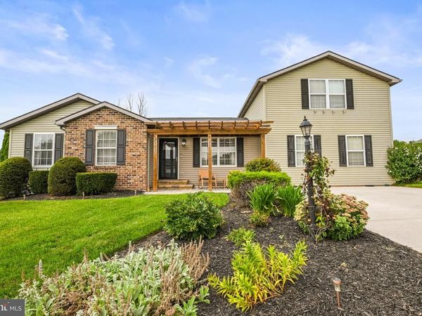 41 BUGLER DRIVE, NEW OXFORD, PA 17350