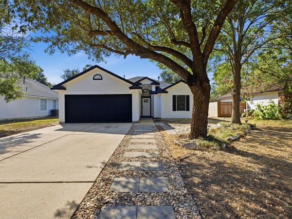 812 HONEYSUCKLE DR, Leander, TX 78641