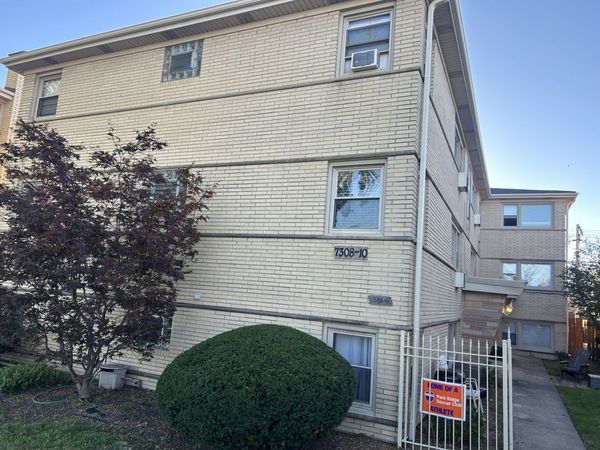 7310 N Harlem Avenue, Unit 102, Chicago, IL 60631