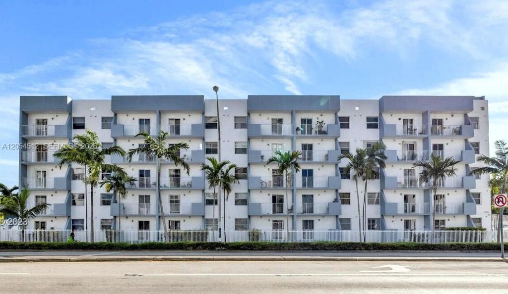 2575 SW 27th Ave, Unit 505, Miami, FL 33133 Main Photo