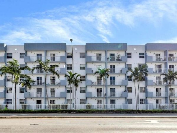 2575 SW 27th Ave, Unit 505, Miami, FL 33133