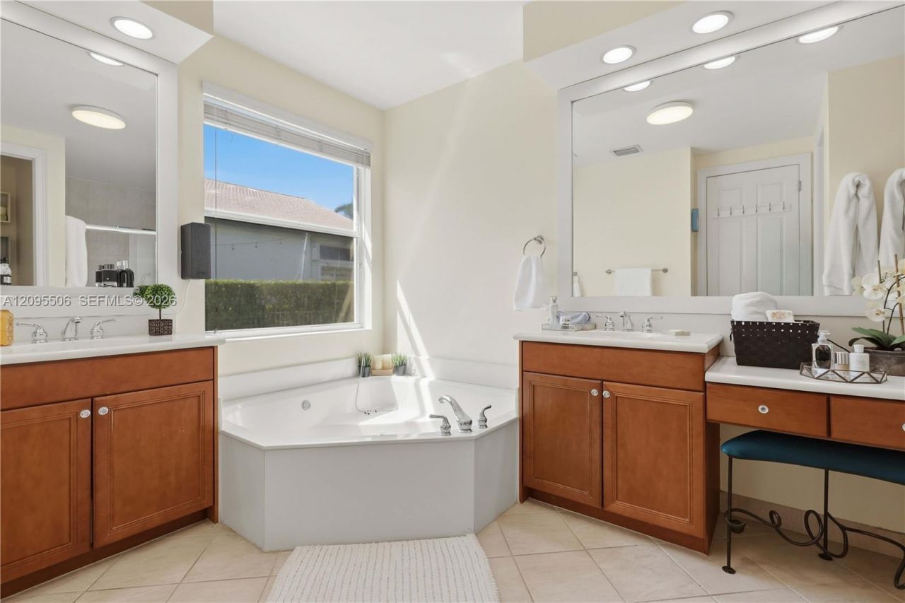 5421 SW 185th Ter, Miramar, FL 33029 Photo