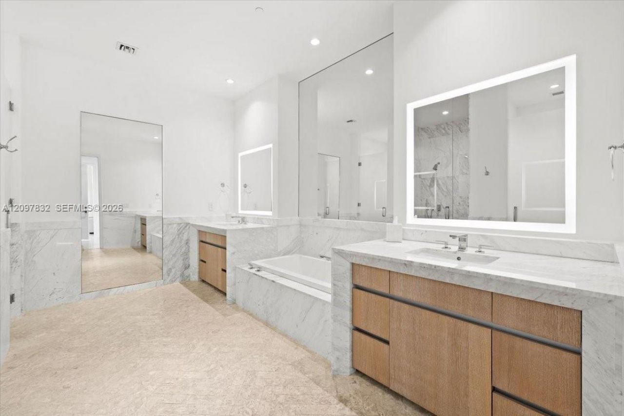 2821 S Bayshore Dr, Unit 6B, Miami, FL 33133 Photo