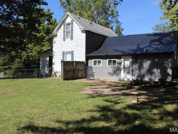 711 Lampert Street , Alton, IL 62002