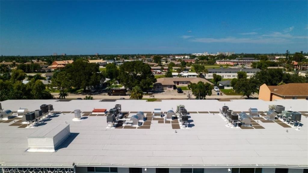 4906 Victoria Dr , Unit 413, Cape Coral, FL 33904 Photo