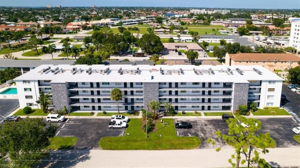 4906 Victoria Dr , Unit 413, Cape Coral, FL 33904 Photo
